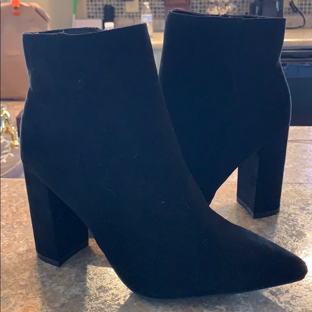 Just Fab black ankle booties